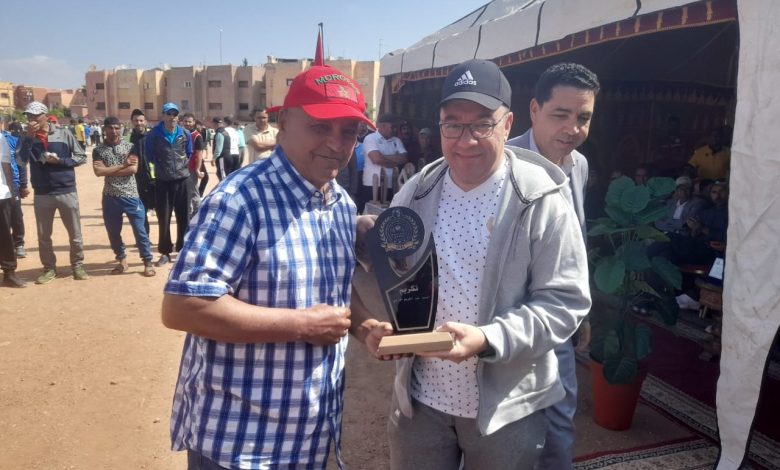 Photo of دوري الكرة الحديدية بسوق السبت أولاد النمة يبصم على نجاح باهر و تكريم رياضيين (صور)