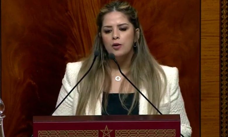 Photo of إلغاء العودة للساعة الإضافية بعد رمضان يجر الوزيرة مزور للمساءلة