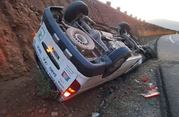 Photo of حـ.ـرب الطرق.. إنقـ.ـلاب سيارة إسعاف من صنف الوحدة المتنقلة “SAMU” بين مراكش و ورزازات