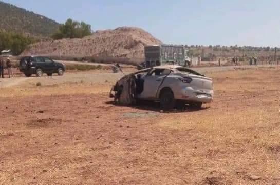 Photo of مصـ.ـرع شخصين و إصابة 3 آخرين في حادثة سير مروعـ.ـة بإقليم أزيلال