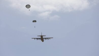 Photo of القوات المسلحة الملكية و الجيش الأمريكي ينفذان عمليات إنزال جوي مشتركة ضمن الأسد الإفريقي