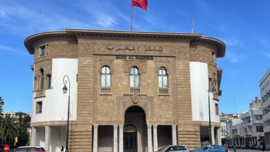 Photo of الدرهم يرتفع أمام الدولار و الأورو و الأصول الاحتياطية تبلغ 498 مليار درهم (بنك المغرب)
