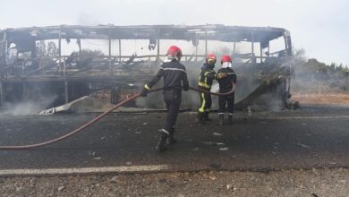 Photo of حـ.ـريق مهـ.ـول يحول حافلة لنقل المسافرين إلى هيكل متفـ.ـحم عند مدخل مدينة تارودانت